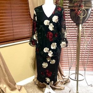 Women's 2 piece dress size S _ NEW ITEM